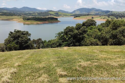 Terreno grande para chácara a venda represa Joanópolis pé na água