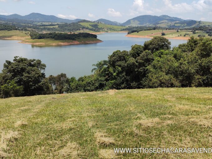 Terreno grande para chácara a venda represa Joanópolis pé na água