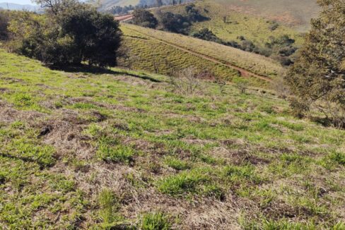 terreno grande a venda em joanópolis vista para montanhas 9.000m, pagamento facilitado (4)