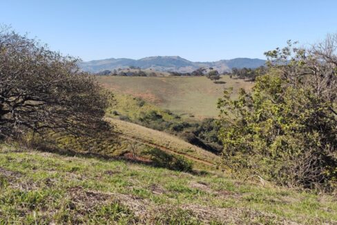 terreno grande a venda em joanópolis vista para montanhas 9.000m, pagamento facilitado (6)