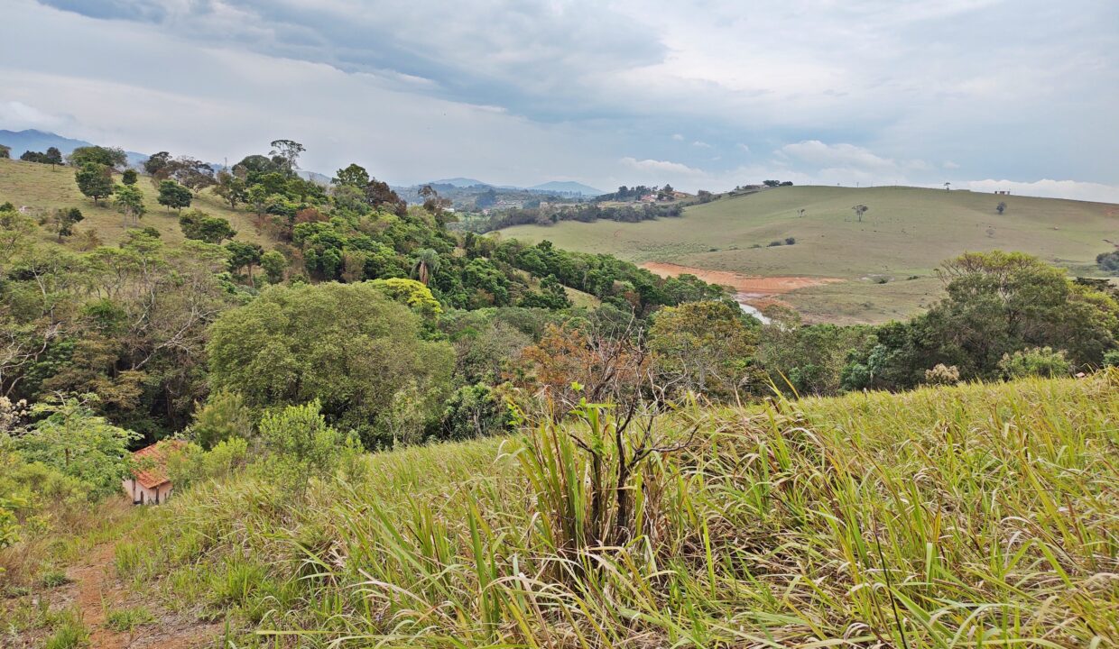 Chácara 4.910m², Próximo A Represa, A Venda Em Joanópolis-sp (12)