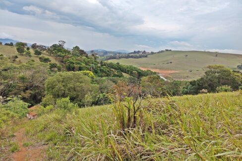 Chácara 4.910m², Próximo A Represa, A Venda Em Joanópolis-sp (12)