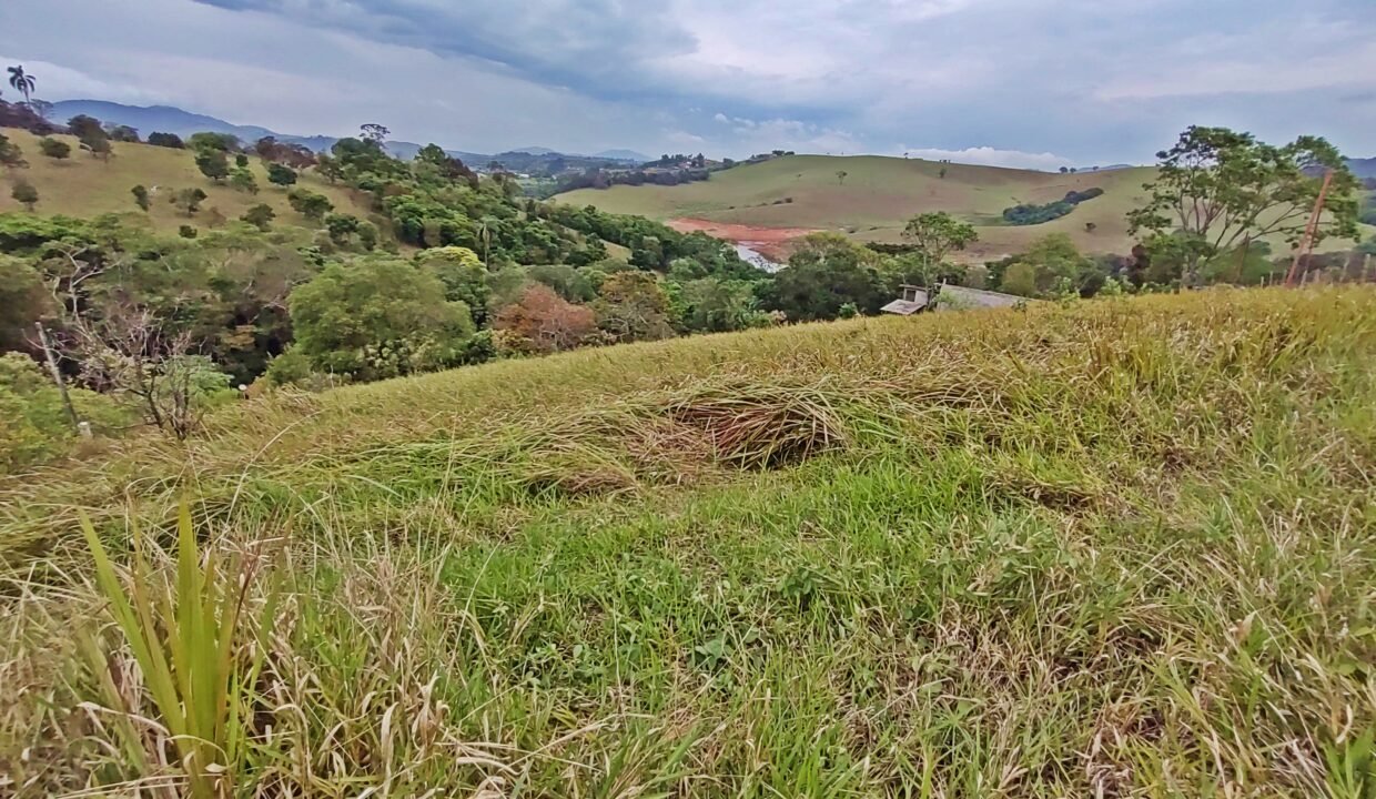 Chácara 4.910m², Próximo A Represa, A Venda Em Joanópolis-sp (6)