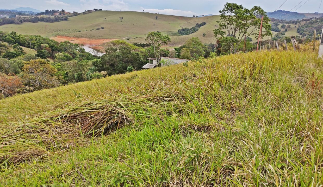 Chácara 4.910m², Próximo A Represa, A Venda Em Joanópolis-sp (8)