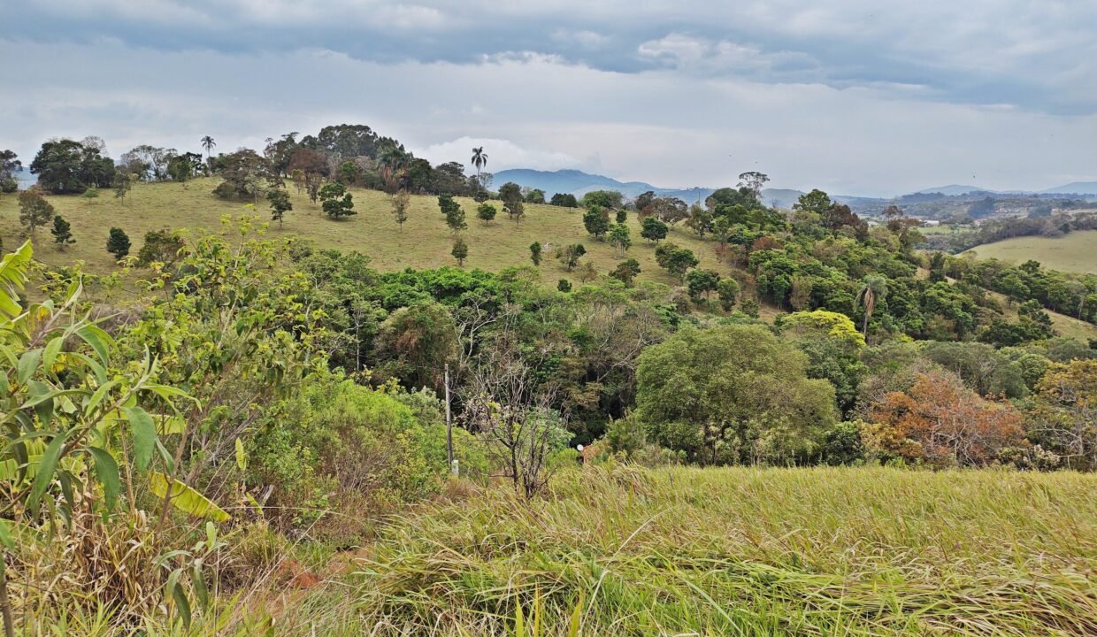 Chácara 4.910m², Próximo A Represa, A Venda Em Joanópolis-sp (9)