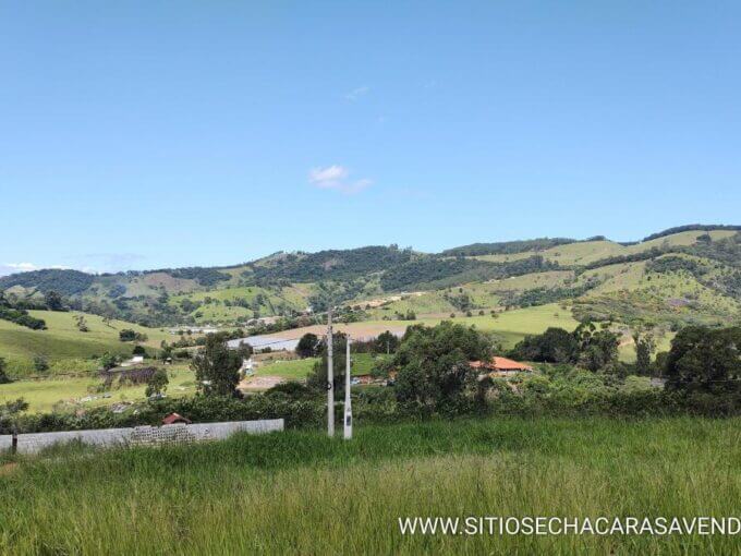 Terreno condomínio vista para montanha