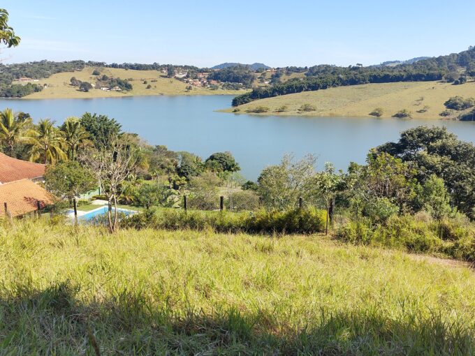 Terreno 1.419m a venda com vista e acesso a represa