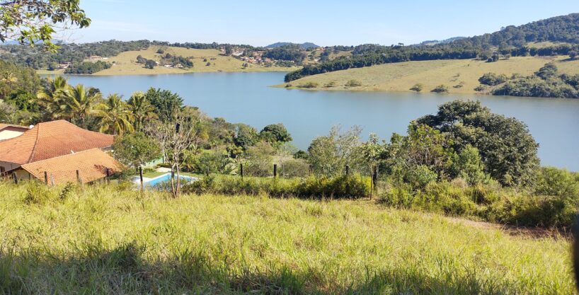 Terreno 1.419m a venda com vista e acesso a represa