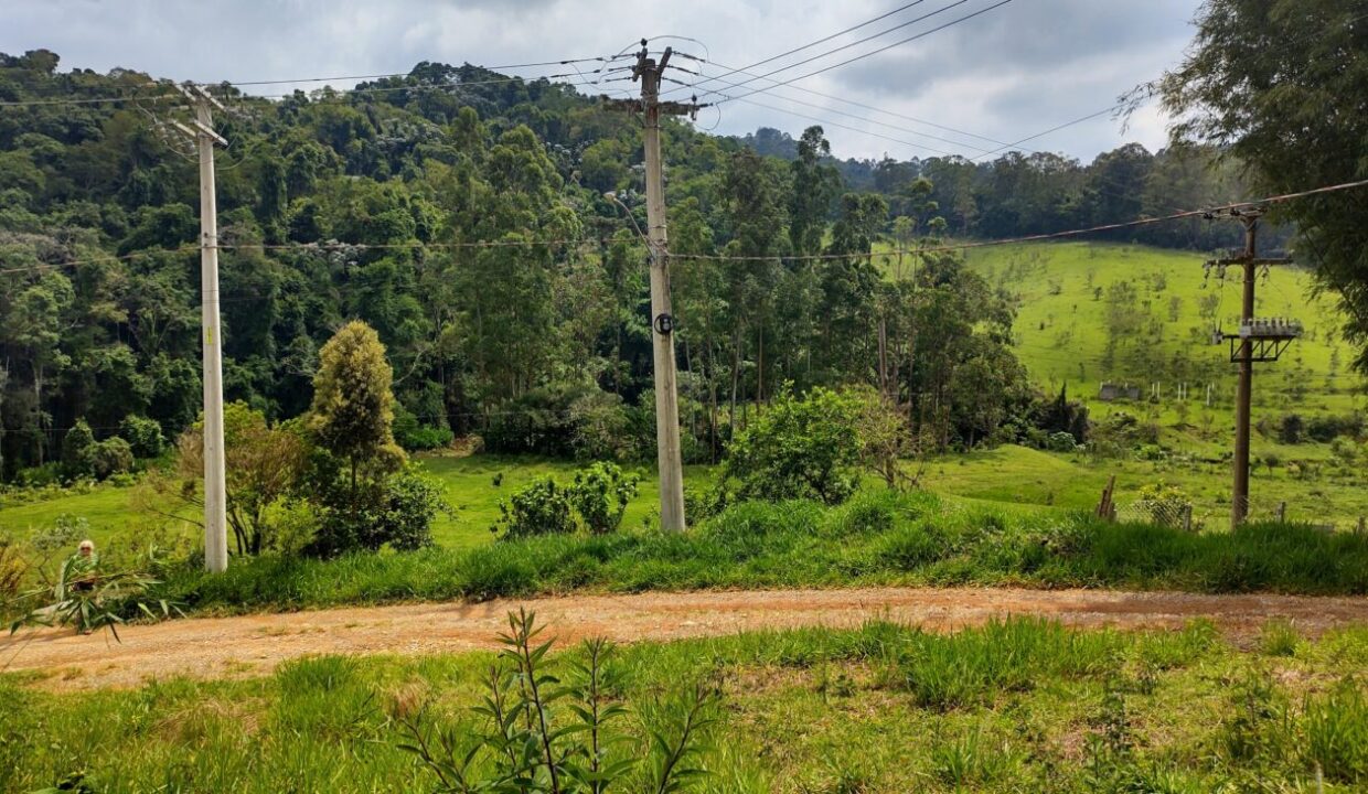 Terreno barato a venda joanópolis estrada cachoeira dos pretos (10)