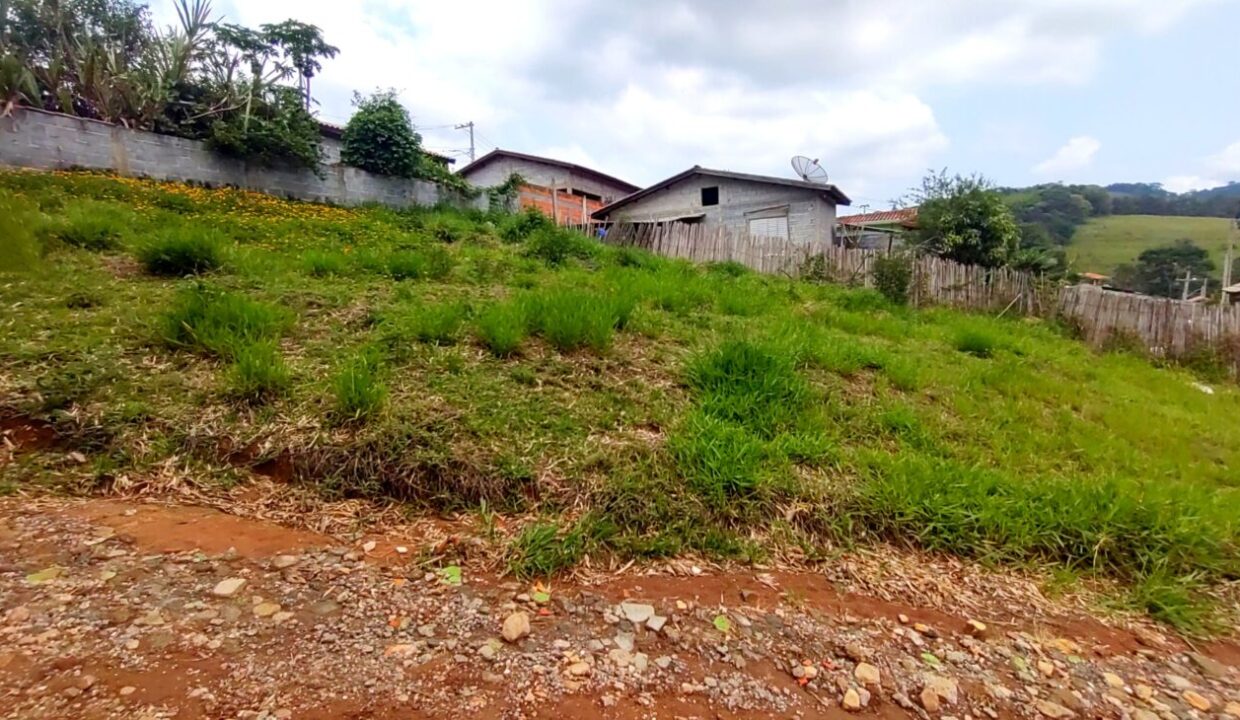 Terreno barato a venda joanópolis estrada cachoeira dos pretos (7)