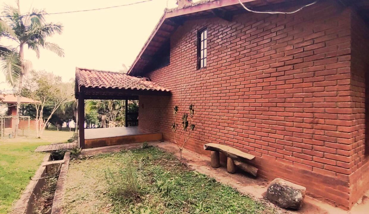 chácara-casa-pé na água a venda represa Jaguari interior SP Joanópolis (14)