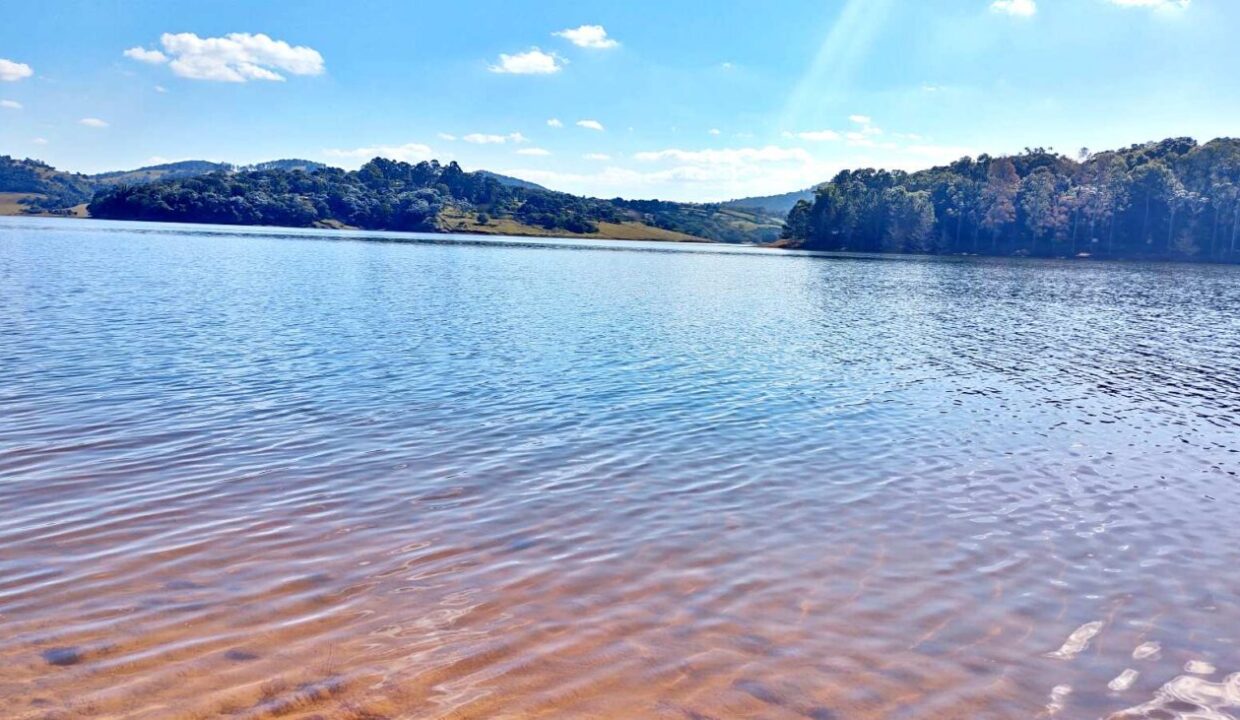 terreno a venda pé na água acesso exclusivo a represa Jaguari em Joanopolis interior de SP (12)