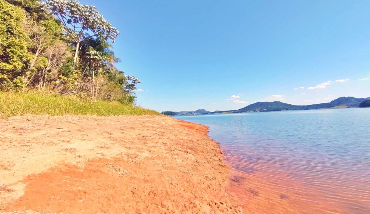 terreno a venda pé na água acesso exclusivo a represa Jaguari em Joanopolis interior de SP (21)