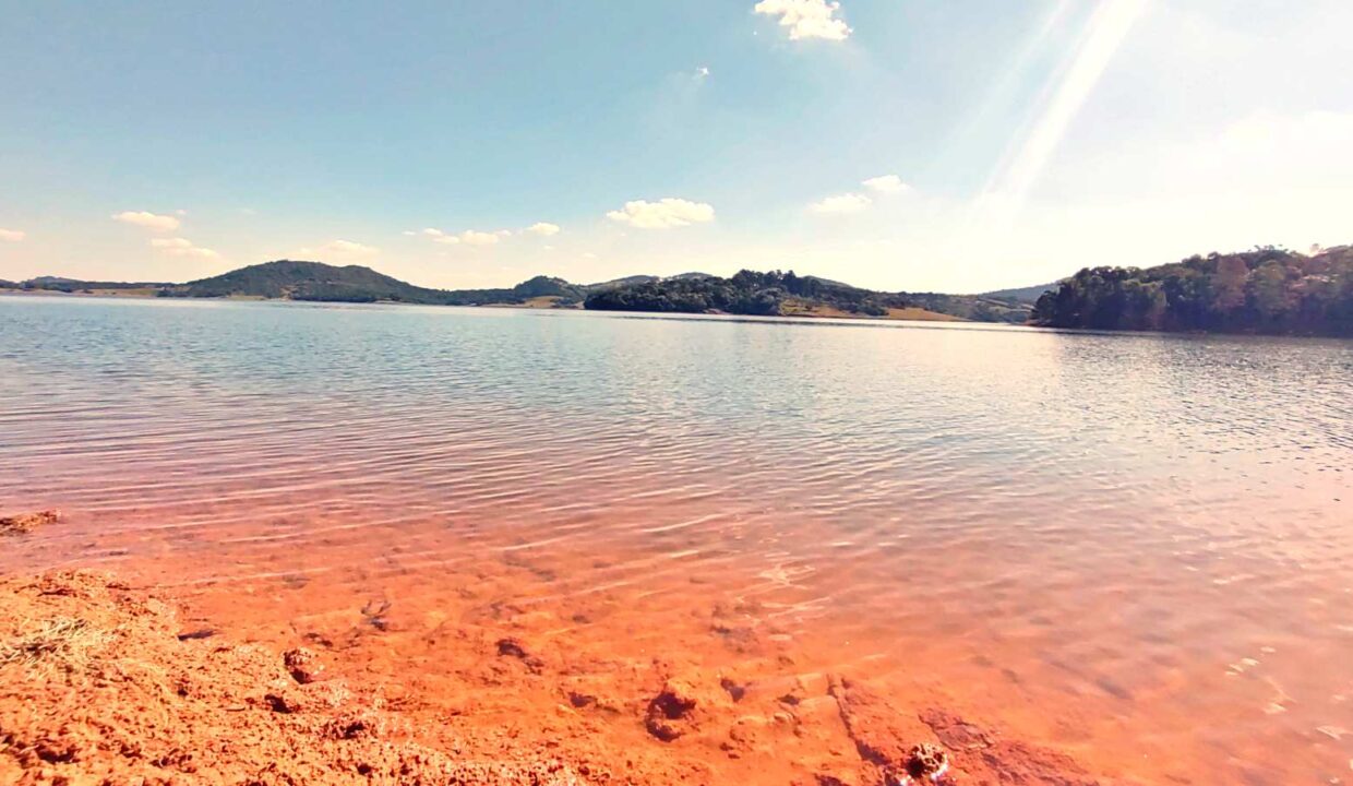 terreno a venda pé na água acesso exclusivo a represa Jaguari em Joanopolis interior de SP (23)